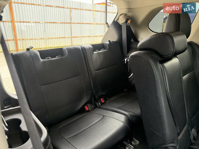 Синий Мицубиси Аутлендер, объемом двигателя 3 л и пробегом 180 тыс. км за 13000 $, фото 14 на Automoto.ua