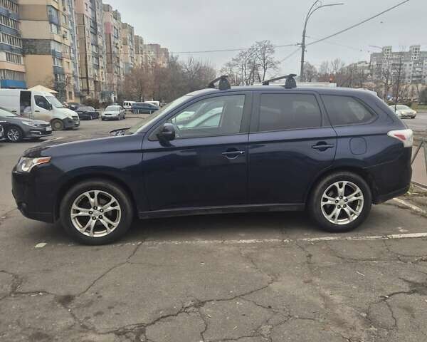 Синій Міцубісі Аутлендер, об'ємом двигуна 2.36 л та пробігом 178 тис. км за 10500 $, фото 2 на Automoto.ua