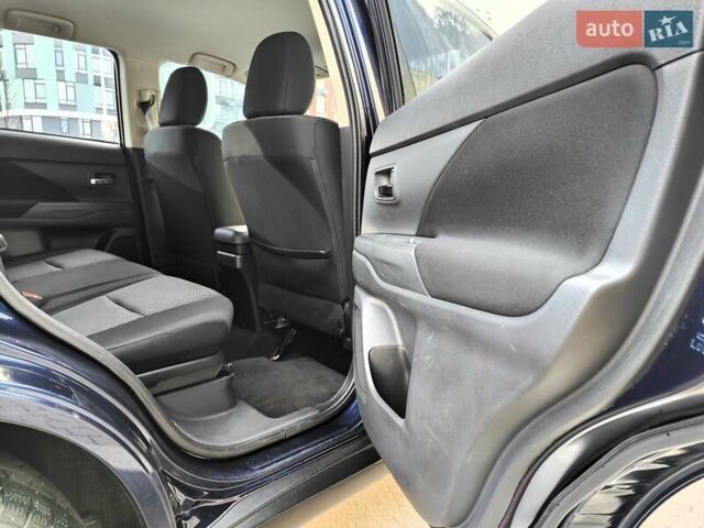 Синій Міцубісі Аутлендер, об'ємом двигуна 2.4 л та пробігом 213 тис. км за 10990 $, фото 54 на Automoto.ua