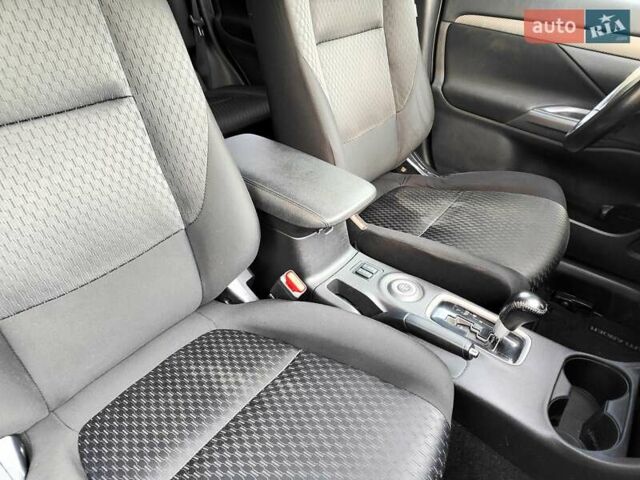 Синій Міцубісі Аутлендер, об'ємом двигуна 2.4 л та пробігом 213 тис. км за 10990 $, фото 52 на Automoto.ua