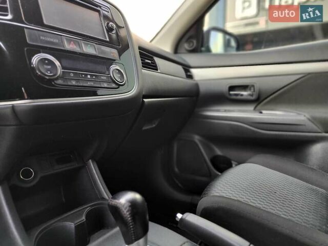 Синій Міцубісі Аутлендер, об'ємом двигуна 2.4 л та пробігом 213 тис. км за 10990 $, фото 39 на Automoto.ua