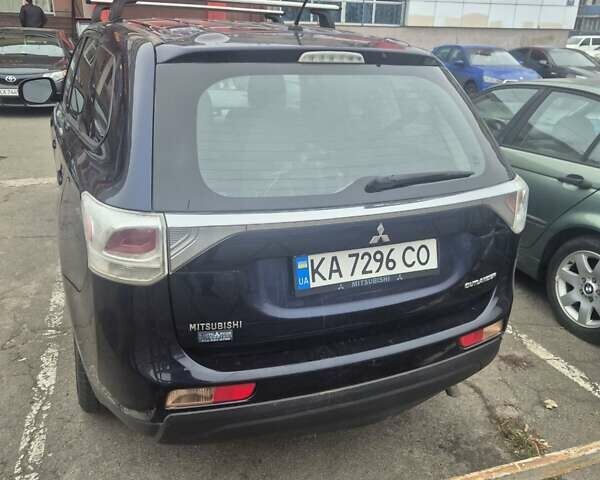 Синій Міцубісі Аутлендер, об'ємом двигуна 2.36 л та пробігом 178 тис. км за 10500 $, фото 3 на Automoto.ua