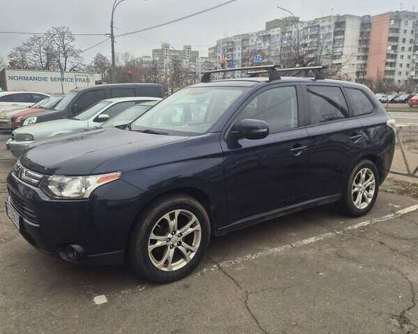 Синій Міцубісі Аутлендер, об'ємом двигуна 2.36 л та пробігом 178 тис. км за 10500 $, фото 5 на Automoto.ua