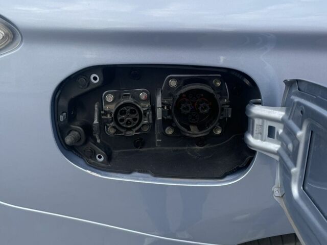 Синий Мицубиси Аутлендер, объемом двигателя 2 л и пробегом 153 тыс. км за 15499 $, фото 6 на Automoto.ua