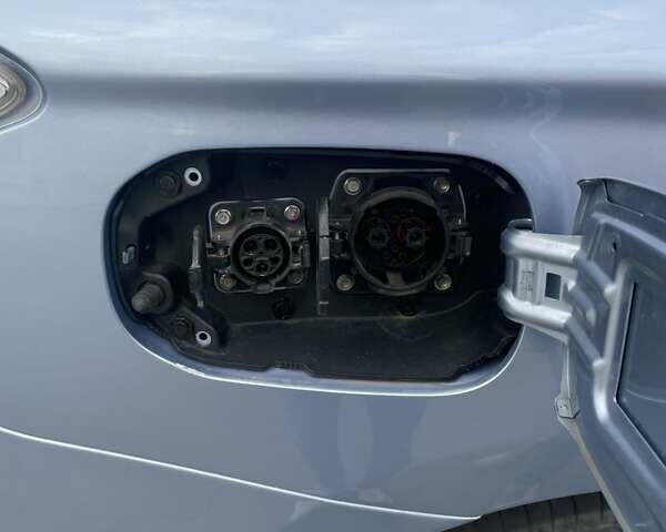 Міцубісі Аутлендер 2014 у Житомирі на Automoto.ua Синій Міцубісі Аутлендер, об'ємом двигуна 2 л та пробігом 151 тис. км за 15999 $, фото 24 на Automoto.ua