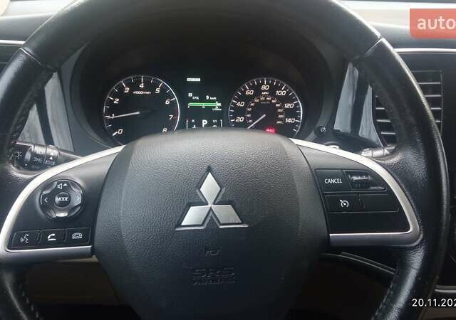 Синий Мицубиси Аутлендер, объемом двигателя 2.4 л и пробегом 230 тыс. км за 11300 $, фото 8 на Automoto.ua
