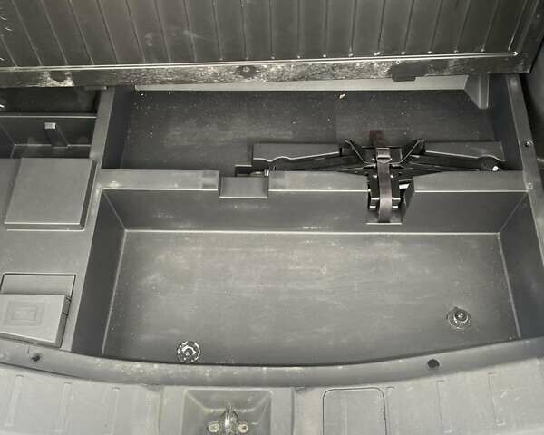 Міцубісі Аутлендер 2014 у Житомирі на Automoto.ua Синій Міцубісі Аутлендер, об'ємом двигуна 2 л та пробігом 151 тис. км за 15999 $, фото 23 на Automoto.ua