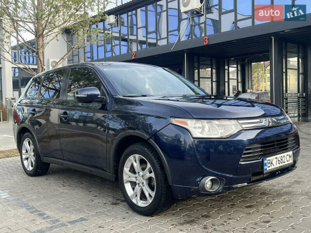 Синий Мицубиси Аутлендер, объемом двигателя 2.36 л и пробегом 187 тыс. км за 9999 $, фото 8 на Automoto.ua