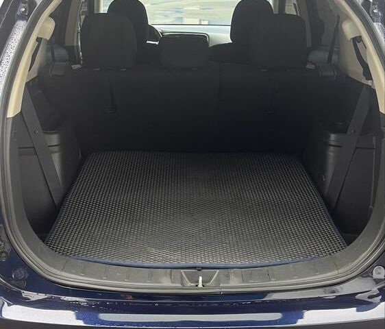 Синий Мицубиси Аутлендер, объемом двигателя 2.4 л и пробегом 202 тыс. км за 14300 $, фото 6 на Automoto.ua