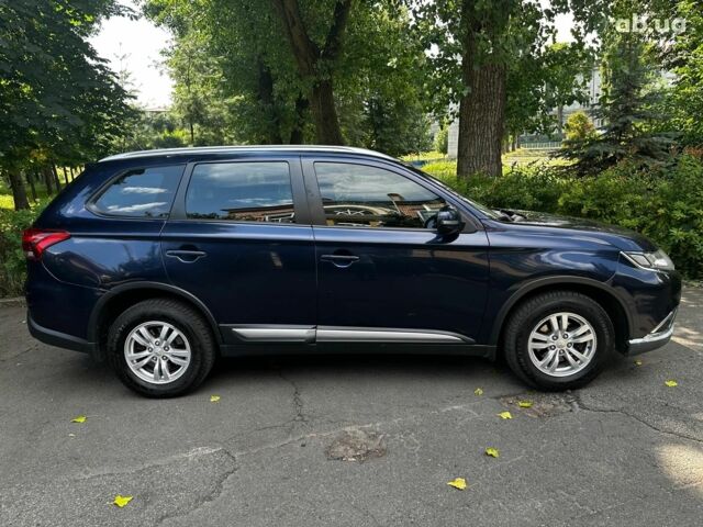 Синій Міцубісі Аутлендер, об'ємом двигуна 2 л та пробігом 238 тис. км за 15990 $, фото 3 на Automoto.ua
