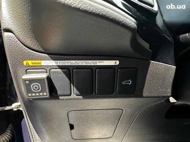 Синій Міцубісі Аутлендер, об'ємом двигуна 2 л та пробігом 238 тис. км за 15990 $, фото 10 на Automoto.ua