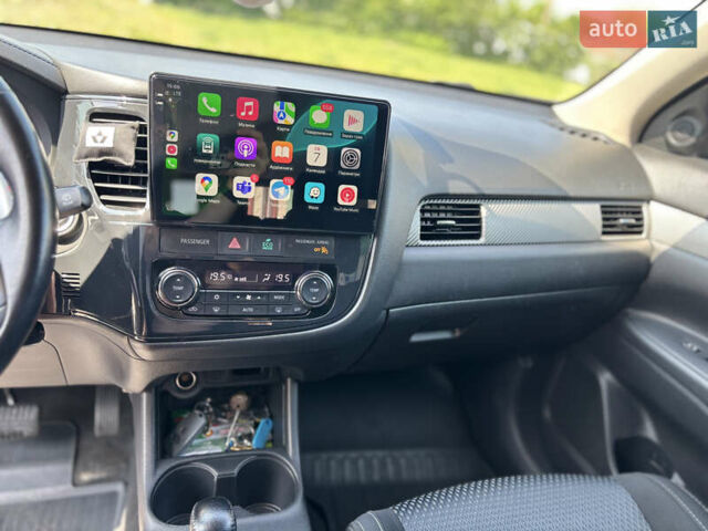 Синий Мицубиси Аутлендер, объемом двигателя 3 л и пробегом 157 тыс. км за 15000 $, фото 23 на Automoto.ua