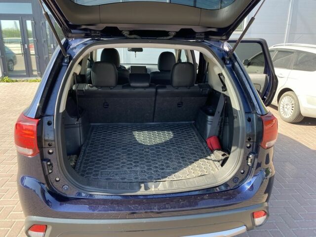 Синій Міцубісі Аутлендер, об'ємом двигуна 2.4 л та пробігом 68 тис. км за 15000 $, фото 4 на Automoto.ua