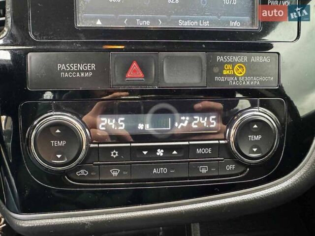 Синий Мицубиси Аутлендер, объемом двигателя 2 л и пробегом 238 тыс. км за 14940 $, фото 18 на Automoto.ua