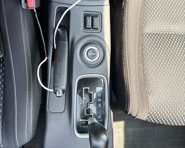 Синий Мицубиси Аутлендер, объемом двигателя 3 л и пробегом 157 тыс. км за 15000 $, фото 14 на Automoto.ua