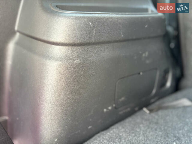 Синий Мицубиси Аутлендер, объемом двигателя 3 л и пробегом 157 тыс. км за 15000 $, фото 32 на Automoto.ua