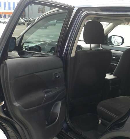 Синій Міцубісі Аутлендер, об'ємом двигуна 2.36 л та пробігом 161 тис. км за 14400 $, фото 27 на Automoto.ua