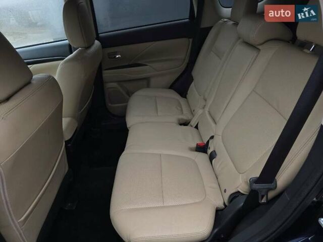 Синий Мицубиси Аутлендер, объемом двигателя 2.4 л и пробегом 134 тыс. км за 13999 $, фото 35 на Automoto.ua