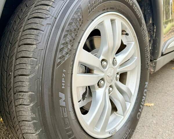 Синий Мицубиси Аутлендер, объемом двигателя 3 л и пробегом 123 тыс. км за 15900 $, фото 11 на Automoto.ua