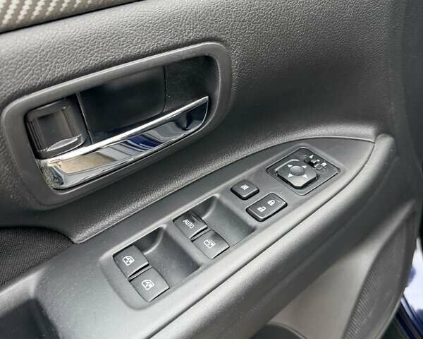 Синий Мицубиси Аутлендер, объемом двигателя 3 л и пробегом 123 тыс. км за 15900 $, фото 14 на Automoto.ua