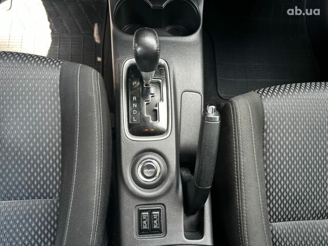 Синій Міцубісі Аутлендер, об'ємом двигуна 2 л та пробігом 238 тис. км за 15990 $, фото 15 на Automoto.ua