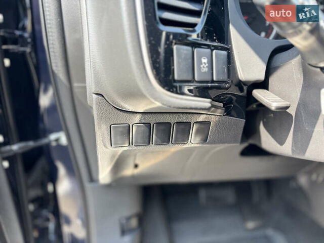 Синий Мицубиси Аутлендер, объемом двигателя 3 л и пробегом 157 тыс. км за 15000 $, фото 20 на Automoto.ua