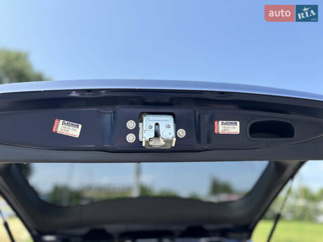 Синий Мицубиси Аутлендер, объемом двигателя 3 л и пробегом 157 тыс. км за 15000 $, фото 29 на Automoto.ua