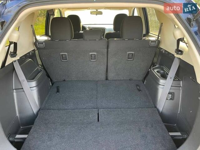 Синий Мицубиси Аутлендер, объемом двигателя 2.4 л и пробегом 221 тыс. км за 12300 $, фото 18 на Automoto.ua