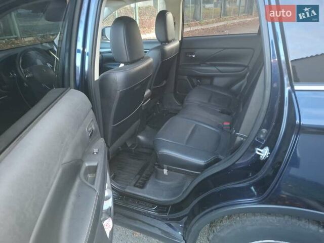 Синий Мицубиси Аутлендер, объемом двигателя 3 л и пробегом 93 тыс. км за 21500 $, фото 12 на Automoto.ua