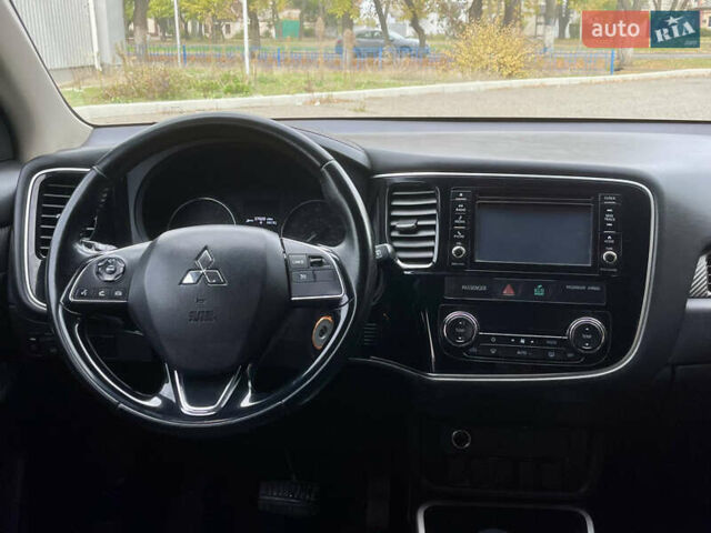 Міцубісі Аутлендер 2017 у Миколаєві на Automoto.ua Синій Міцубісі Аутлендер, об'ємом двигуна 2.36 л та пробігом 135 тис. км за 13899 $, фото 13 на Automoto.ua