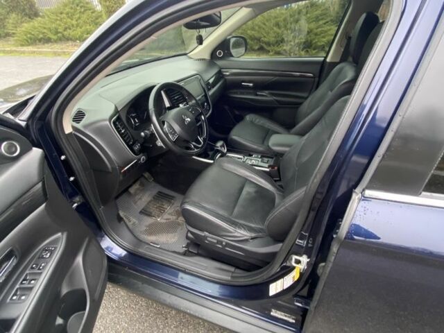 Синий Мицубиси Аутлендер, объемом двигателя 3 л и пробегом 120 тыс. км за 14500 $, фото 14 на Automoto.ua