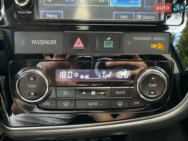 Синий Мицубиси Аутлендер, объемом двигателя 2.4 л и пробегом 144 тыс. км за 15490 $, фото 15 на Automoto.ua