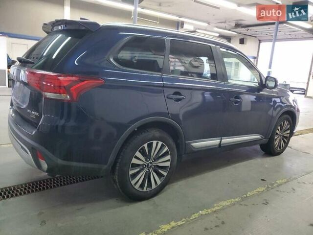 Синий Мицубиси Аутлендер, объемом двигателя 3 л и пробегом 80 тыс. км за 2900 $, фото 2 на Automoto.ua