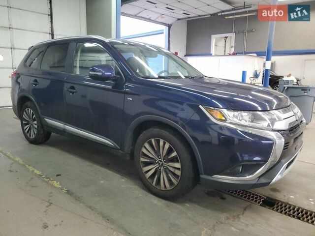Синий Мицубиси Аутлендер, объемом двигателя 3 л и пробегом 80 тыс. км за 2900 $, фото 3 на Automoto.ua