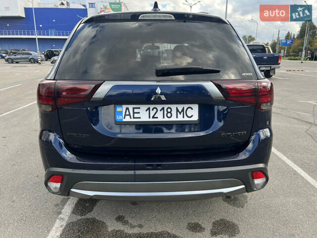 Синій Міцубісі Аутлендер, об'ємом двигуна 2.36 л та пробігом 150 тис. км за 16700 $, фото 6 на Automoto.ua