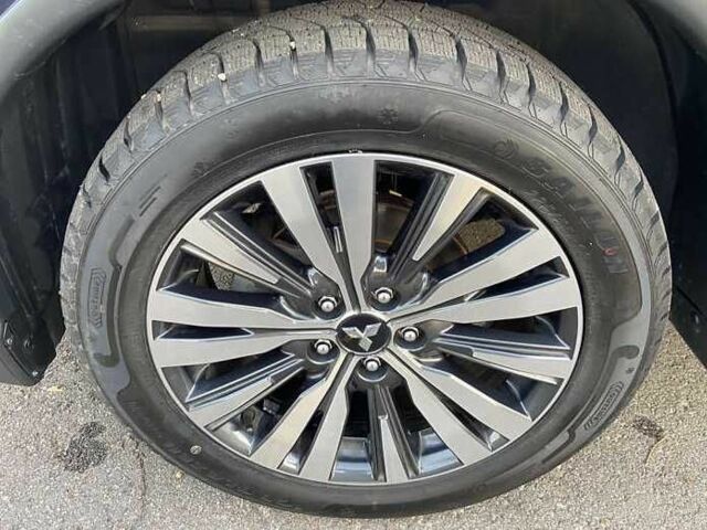 Синий Мицубиси Аутлендер, объемом двигателя 2.4 л и пробегом 71 тыс. км за 11800 $, фото 10 на Automoto.ua