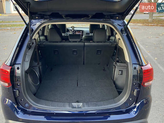 Синий Мицубиси Аутлендер, объемом двигателя 2.36 л и пробегом 71 тыс. км за 13800 $, фото 10 на Automoto.ua