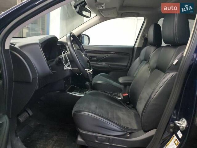 Синий Мицубиси Аутлендер, объемом двигателя 3 л и пробегом 80 тыс. км за 2900 $, фото 6 на Automoto.ua