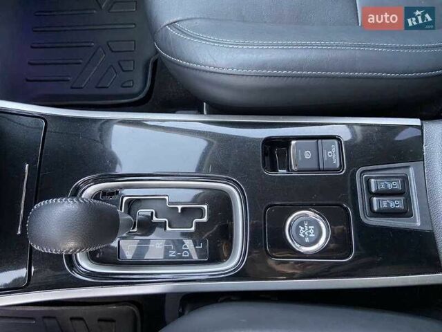 Синий Мицубиси Аутлендер, объемом двигателя 2.4 л и пробегом 71 тыс. км за 11800 $, фото 14 на Automoto.ua