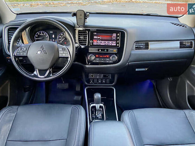 Синий Мицубиси Аутлендер, объемом двигателя 2.36 л и пробегом 71 тыс. км за 13800 $, фото 14 на Automoto.ua