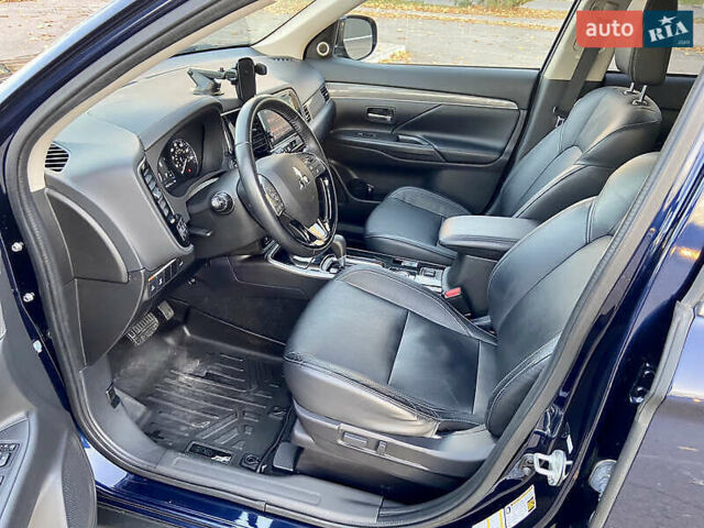 Синий Мицубиси Аутлендер, объемом двигателя 2.36 л и пробегом 71 тыс. км за 13800 $, фото 13 на Automoto.ua