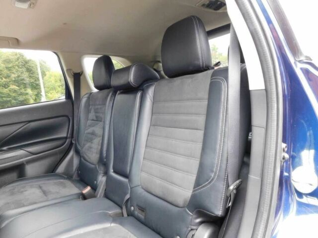 Синий Мицубиси Аутлендер, объемом двигателя 2.4 л и пробегом 37 тыс. км за 9400 $, фото 12 на Automoto.ua