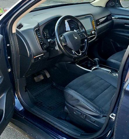 Синій Міцубісі Аутлендер, об'ємом двигуна 2.4 л та пробігом 67 тис. км за 24000 $, фото 7 на Automoto.ua