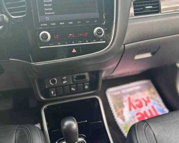 Синій Міцубісі Аутлендер, об'ємом двигуна 2.4 л та пробігом 53 тис. км за 6000 $, фото 9 на Automoto.ua
