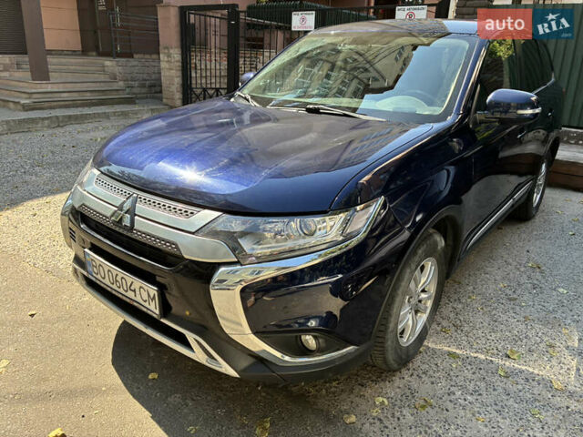 Мицубиси Аутлендер 2020 в Тернополе на Automoto.ua Синий Мицубиси Аутлендер, объемом двигателя 2 л и пробегом 49 тыс. км за 22000 $, фото 2 на Automoto.ua