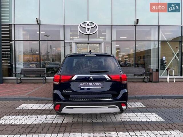 Синий Мицубиси Аутлендер, объемом двигателя 2 л и пробегом 23 тыс. км за 20439 $, фото 3 на Automoto.ua