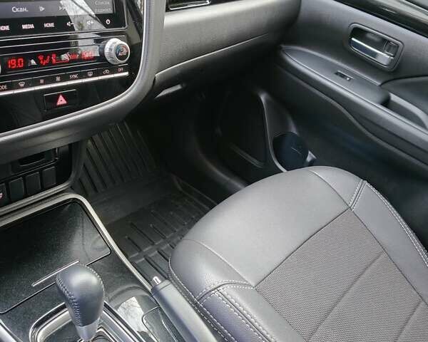 Синий Мицубиси Аутлендер, объемом двигателя 2 л и пробегом 68 тыс. км за 22000 $, фото 31 на Automoto.ua