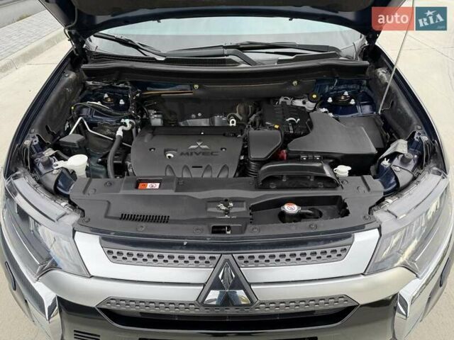 Міцубісі Аутлендер 2021 у Кропивницькому (Кіровограді) на Automoto.ua Синій Міцубісі Аутлендер, об'ємом двигуна 2.4 л та пробігом 85 тис. км за 19950 $, фото 66 на Automoto.ua