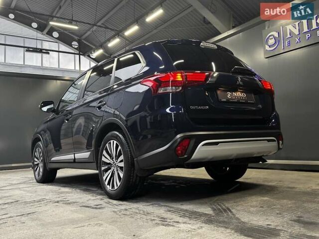 Синий Мицубиси Аутлендер, объемом двигателя 2 л и пробегом 62 тыс. км за 20500 $, фото 14 на Automoto.ua