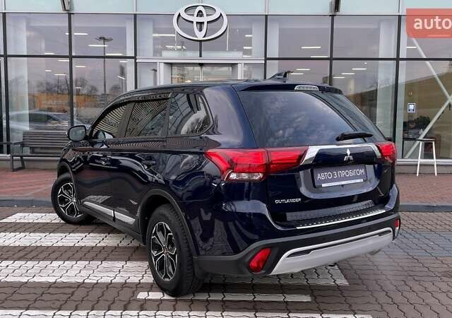 Синий Мицубиси Аутлендер, объемом двигателя 2 л и пробегом 23 тыс. км за 20439 $, фото 1 на Automoto.ua